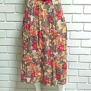 Sag Harbor Floral/Animal Print Long Skirt. Size Medium